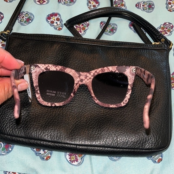 Frye & Co Snakeskin Sunnies.  New with Tags. - Picture 5 of 8